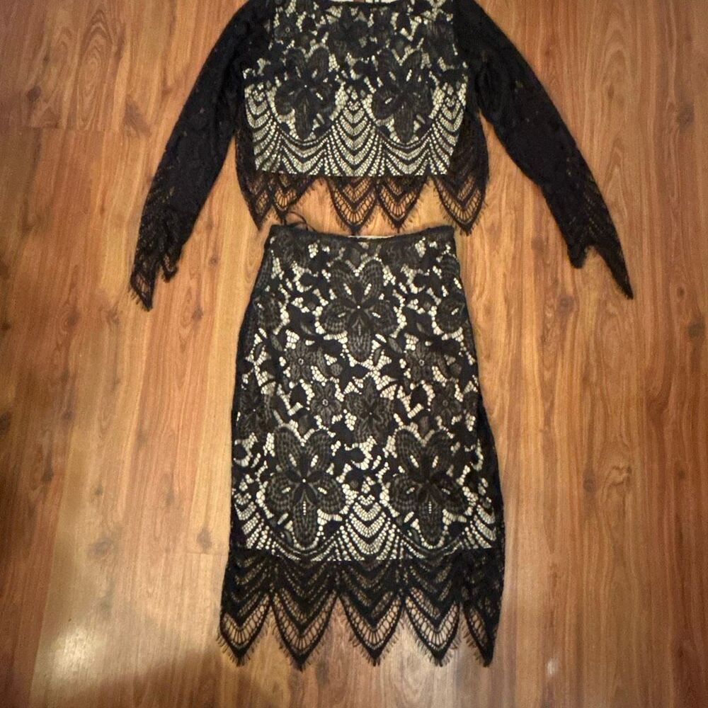 Design Lab lace long sleeve top and skirt set black tan xs